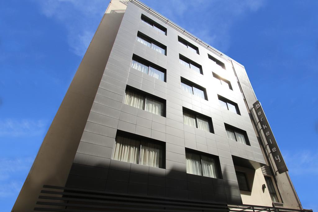 Berkeley Hotel Beirut Exterior foto